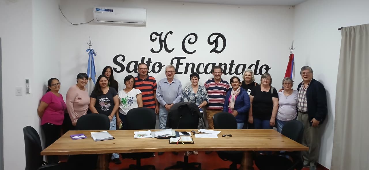 Visita de la Asociacion de abuelas El Sendero